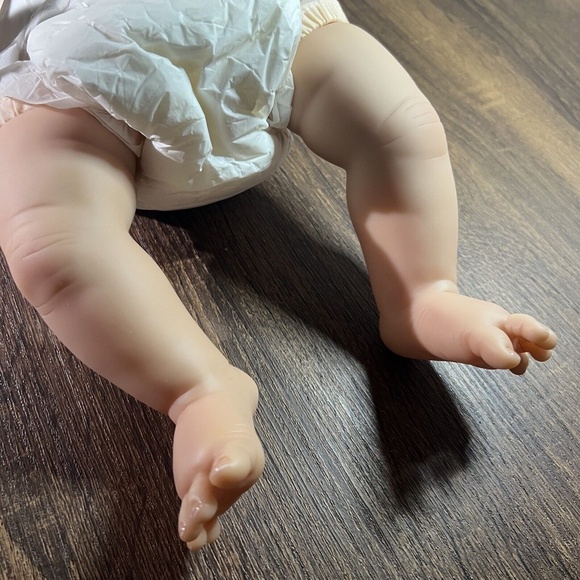 Real Newborn Doll - Ashton Drake Galleries : Savana By Ping Lau - Rare - HTF - Picture 15 of 16